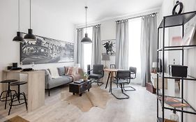 Two-Bedroom Apartment Next To Music Academy